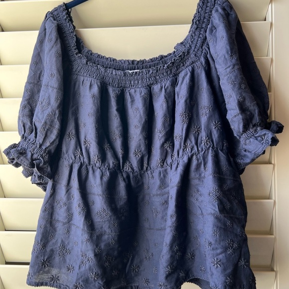 Old Navy Tops - Old Navy - XL - Women's Navy Blue Embroidered Top